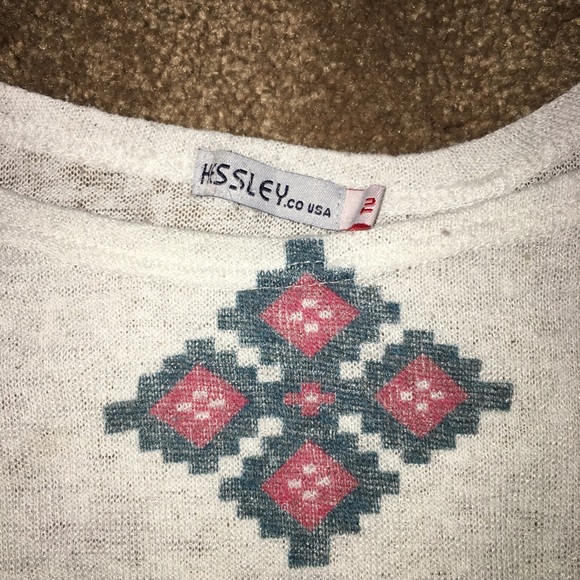 Kessley Co. USA Tribal print top - Picture 2 of 3